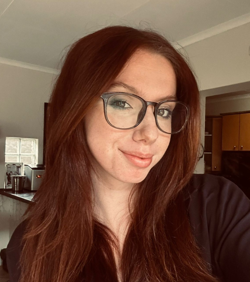 3 3